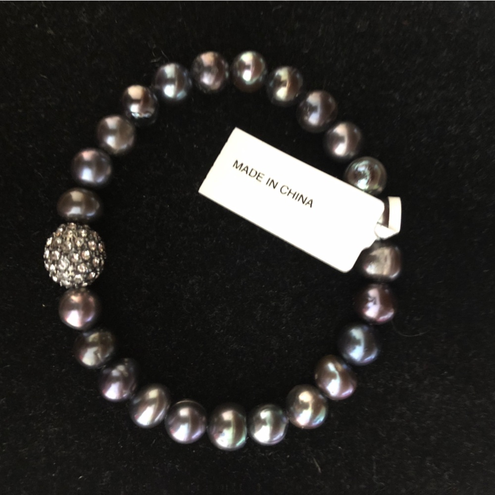 3/$20 Faux Pearl bracelet
